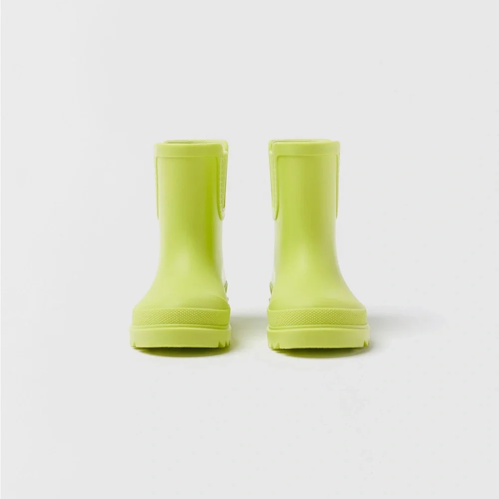 NWT Zara Size 6.5 toddler rubberized green rainboots - Picture 2 of 5
